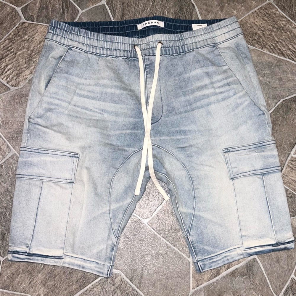 Pacsun Cargo Shorts - Large